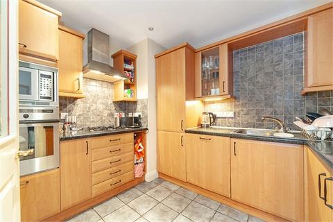 2 bedroom apartment to rent, Chamberlain House, 126 Westminster Bridge Road, London, SE1