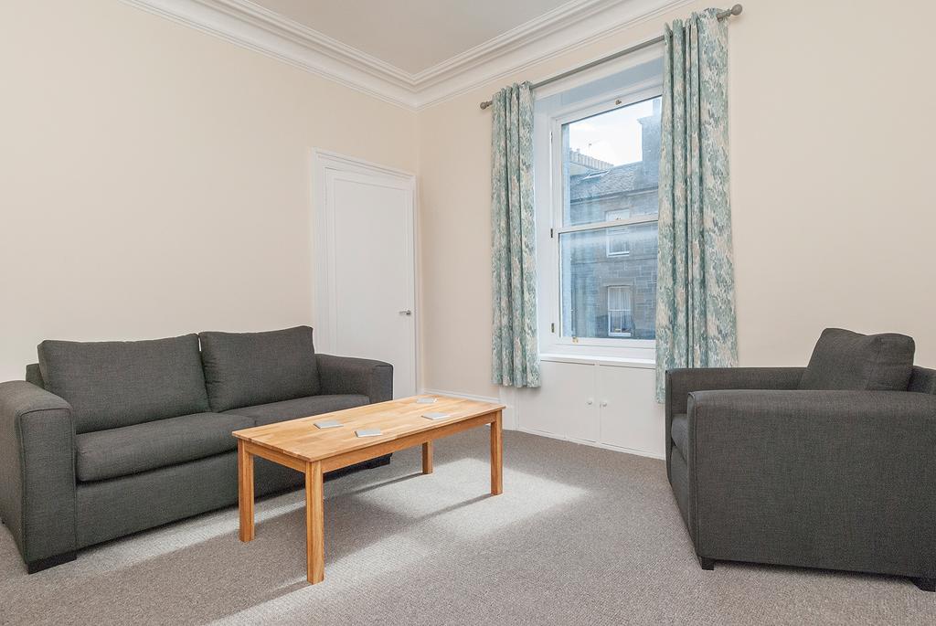 Blackwood Crescent Edinburgh EH9 1RA United Kingdom 2 bed flat £1,198