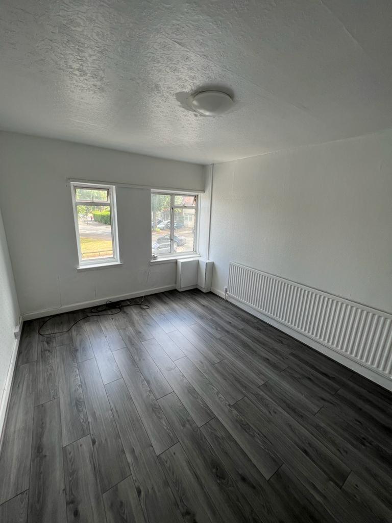 Hollybank Road, Kings Heath 2 bed flat £800 pcm (£185 pw)