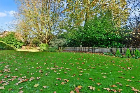 1 bedroom flat for sale - Roebuck Close, Reigate, Surrey
