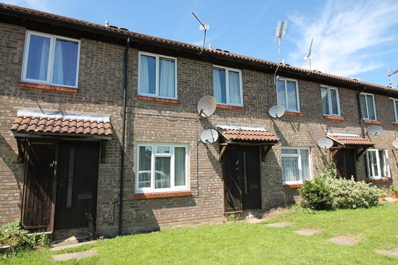 Alma Road, Bordon, Hampshire, GU35 1 bed apartment to rent £725 pcm