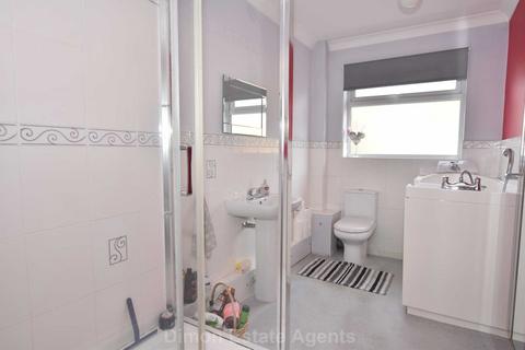 3 bedroom detached bungalow for sale - East House Avenue, Stubbington
