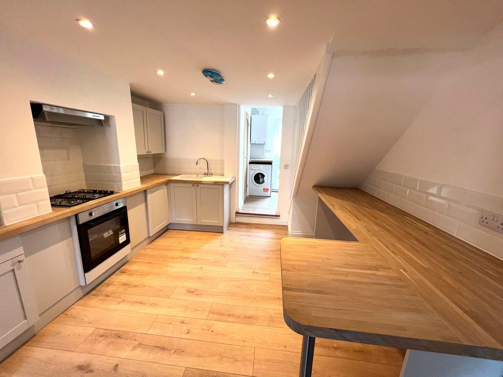 Church Street, Louth 2 bed terraced house £575 pcm (£133 pw)