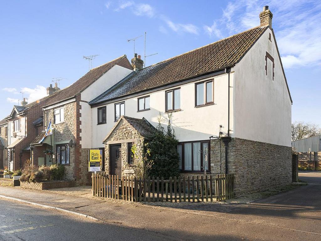 Orchard Court, Hoopers Lane, Stoford, Somerset, BA22 1 bed flat for
