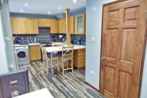 33 Aintree Road, Calmore, Southampton, SO40 2TL