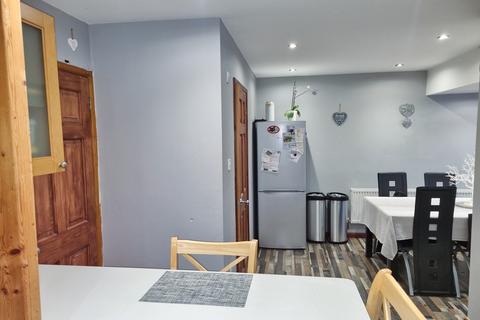 33 Aintree Road, Calmore, Southampton, SO40 2TL