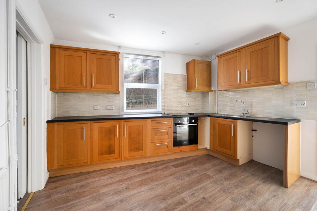 Rock Road, Stamford, PE9 2 bed end of terrace house £895 pcm (£207 pw)
