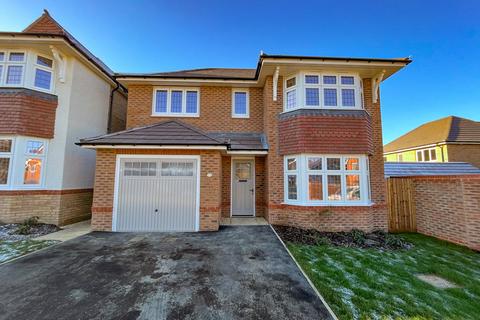 4 bedroom detached house to rent, Parkehill, Radley, Abingdon, OX14