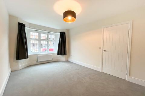 4 bedroom detached house to rent, Parkehill, Radley, Abingdon, OX14