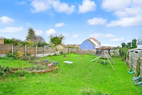 27a Carlton Avenue, Broadstairs, CT10 1AG