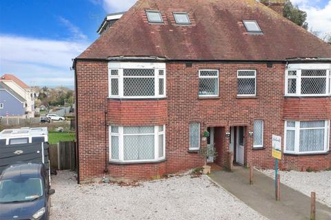 27a Carlton Avenue, Broadstairs, CT10 1AG