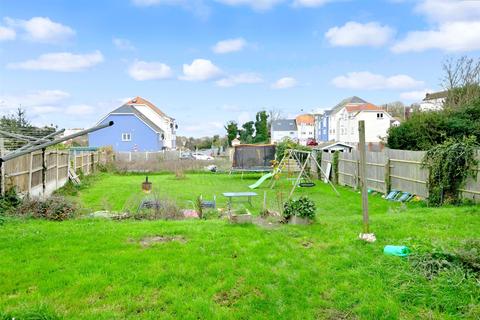 27a Carlton Avenue, Broadstairs, CT10 1AG