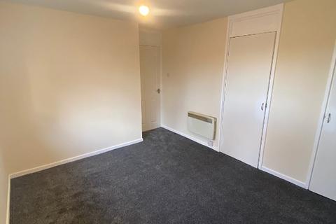 2 bedroom flat to rent, Primrose Place, Tulloch, Perthshire, PH1