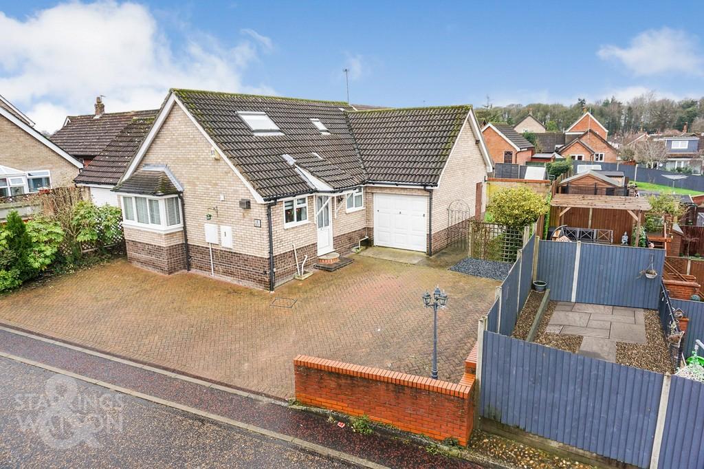 Douglas Road, Spixworth, Norwich 4 bed chalet £310,000