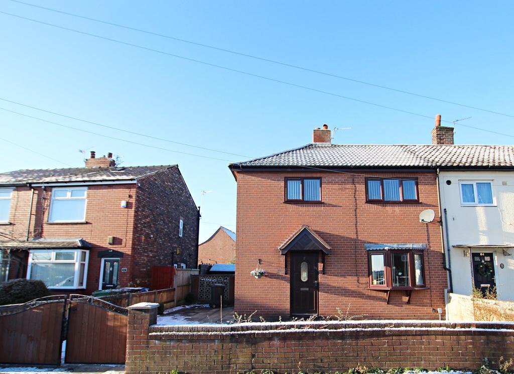 Elm Avenue, Golborne, Warrington, WA3 3 bed semidetached house £120,000
