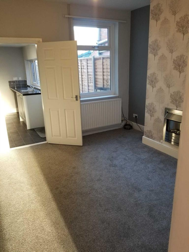 Forest Road, Burton Upon Trent 2 bed terraced house £649 pcm (£150 pw)