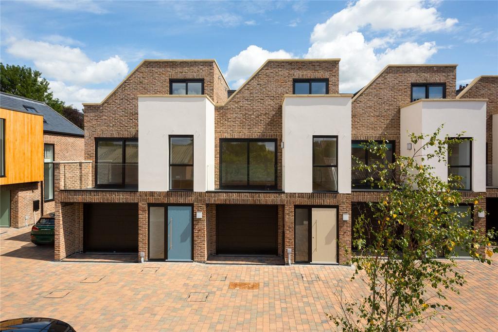 Marygate Mews, Marygate, York, YO30 3 bed end of terrace house for sale