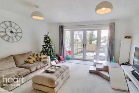 4 Harris Close, Orpington, BR5 2FL