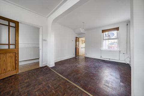 197 Boundary Road, Woking, GU21 5BU