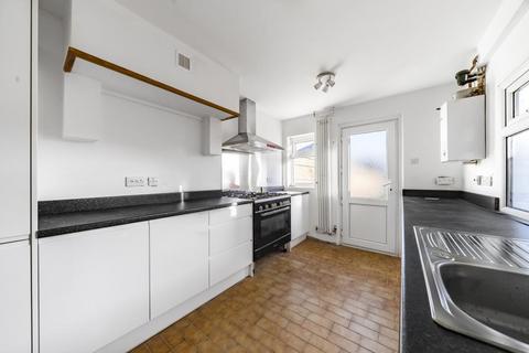 197 Boundary Road, Woking, GU21 5BU