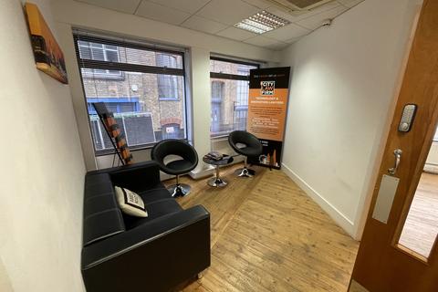 1 bedroom property to rent, Clifton Street, London, EC2A