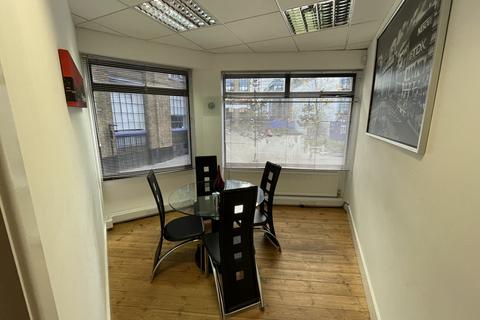 1 bedroom property to rent, Clifton Street, London, EC2A