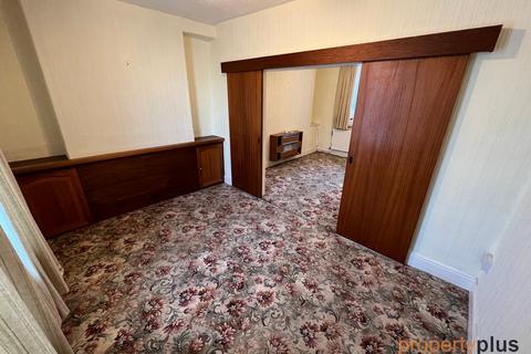 8 Oakfield Terrace, Tonypandy, CF40 2TE