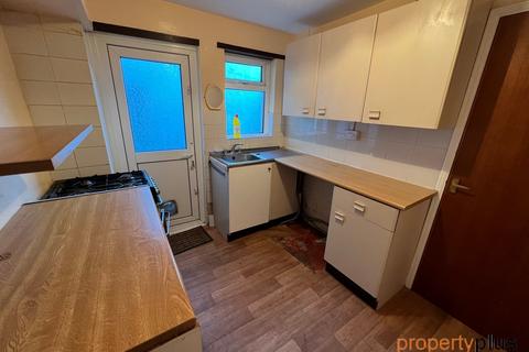 8 Oakfield Terrace, Tonypandy, CF40 2TE