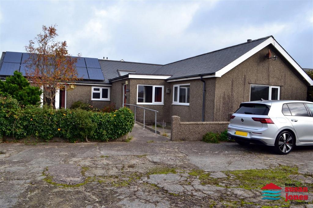 Nefyn, Pen Llyn Peninsula 2 bed detached bungalow for sale £225,000