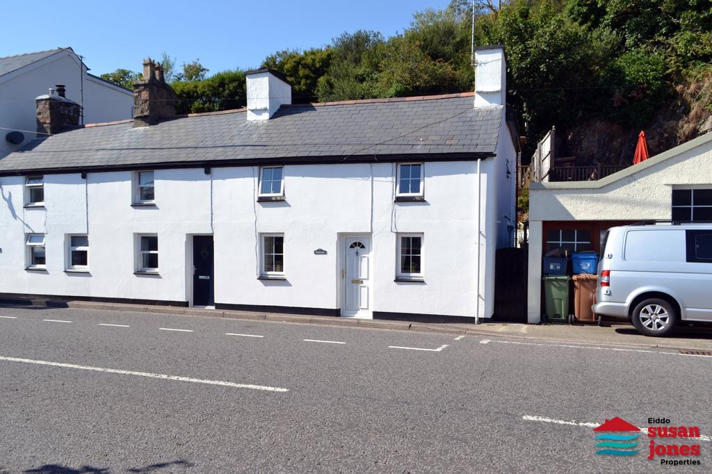 Abererch Road, Pwllheli, 3 bed end of terrace house for sale £180,000