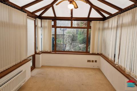 8 Cae Hendy, Llanbedrog, Pwllheli, LL53 7NY
