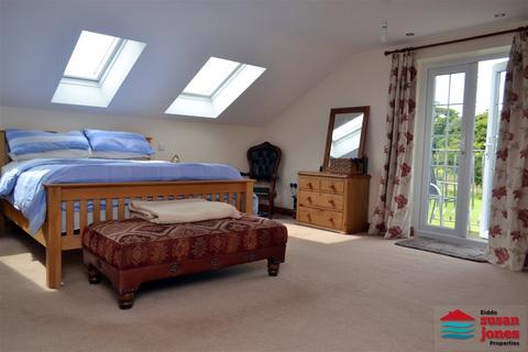 6 bedroom detached house for sale, Rhoshirwaun, Pen Llyn Peninsula