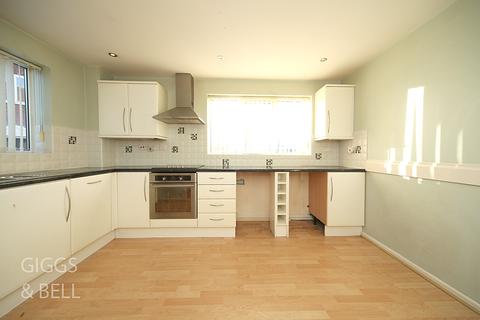 16 Linbridge Way, Luton, LU2 9TU