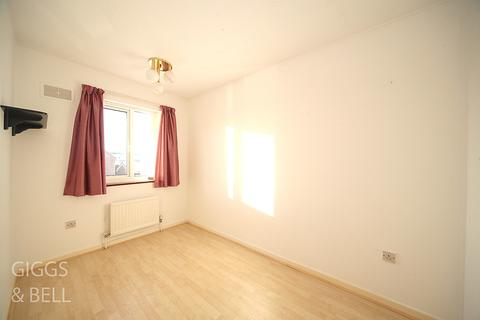 16 Linbridge Way, Luton, LU2 9TU