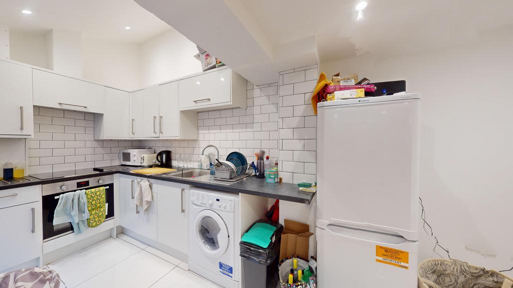Western Road, Brighton, BN1 1 bed flat to rent £1,250 pcm (£288 pw)