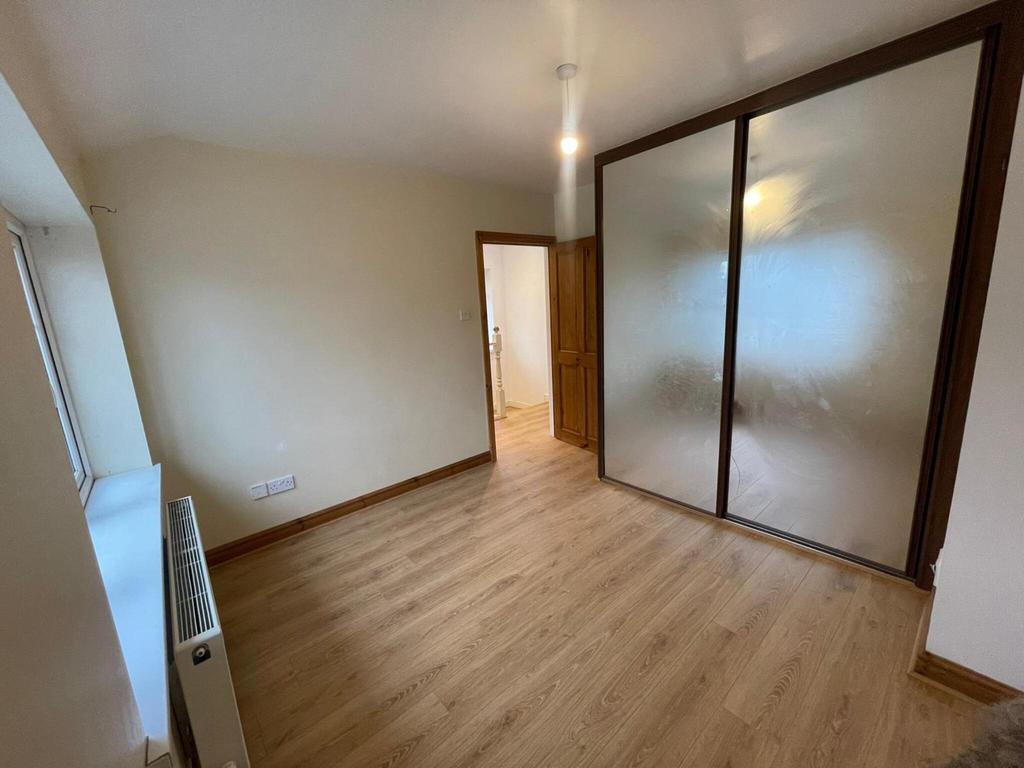 Hazelville Road, Hall Green 3 bed semidetached house £1,200 pcm (£