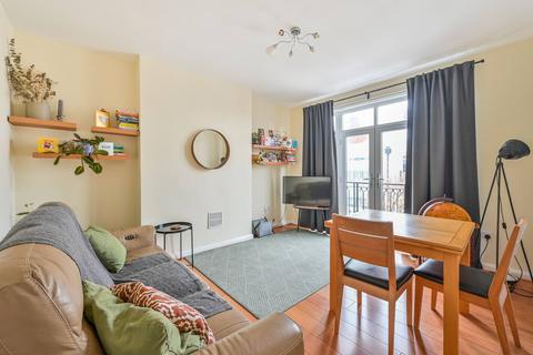 Flat 15, Swinton House Turin Street, London, E2 6BB