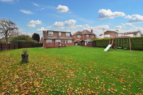 4 bedroom chalet for sale, Beehive Lane, Great Baddow