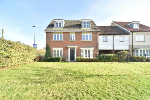 5 bedroom link detached house to rent, Old Dairy Court, Mildenhall, Bury St Edmunds, Suffolk, IP28