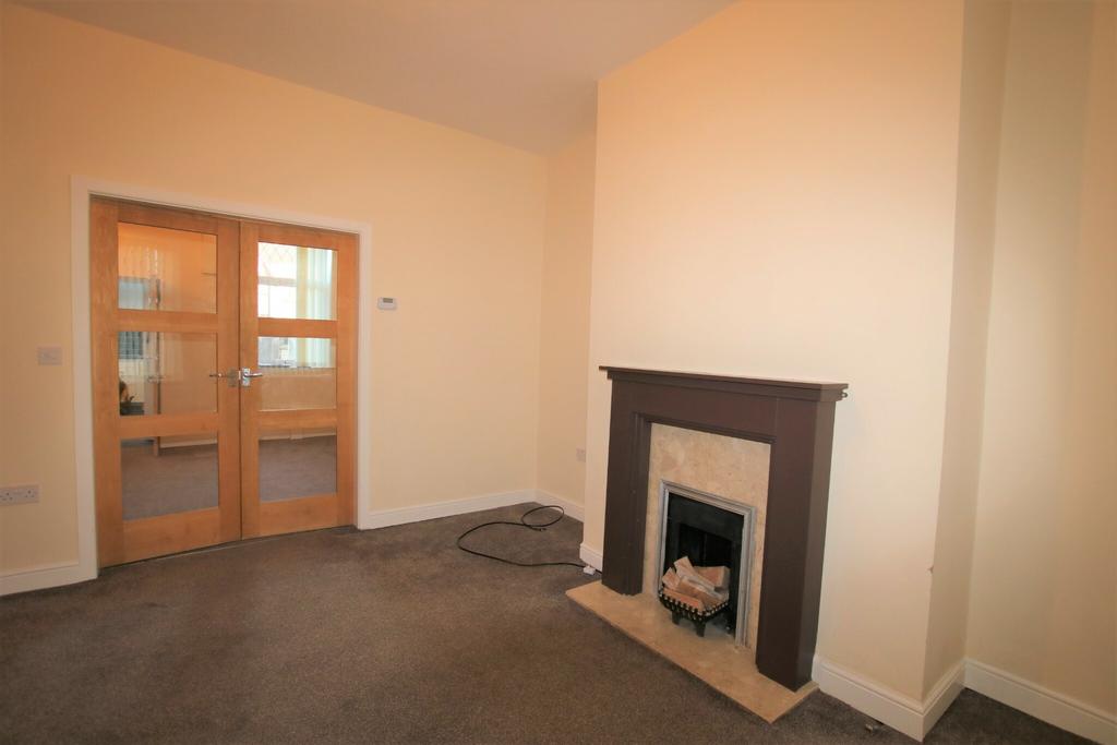 Sandy Lane, Lower Darwen, Darwen 2 bed terraced house £650 pcm (£150 pw)