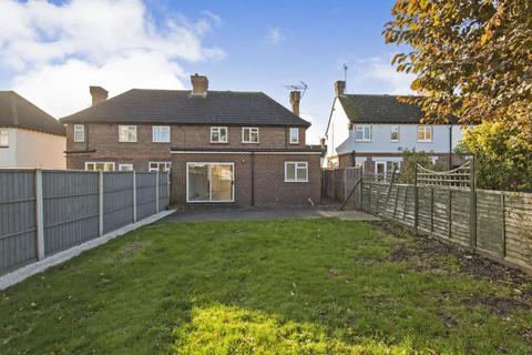 3 bedroom semi-detached house for sale - Victory Park Road, Addlestones, Surrey, KT15 2AX