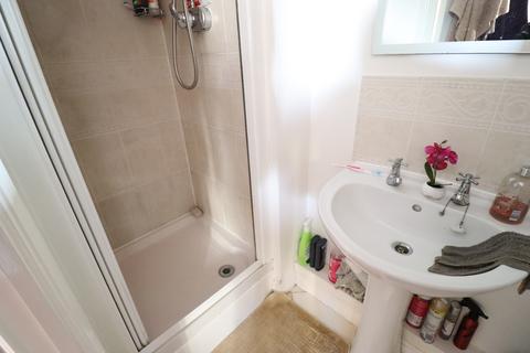 32 Sachfield Drive, Chafford Hundred, Grays, RM16 6QJ