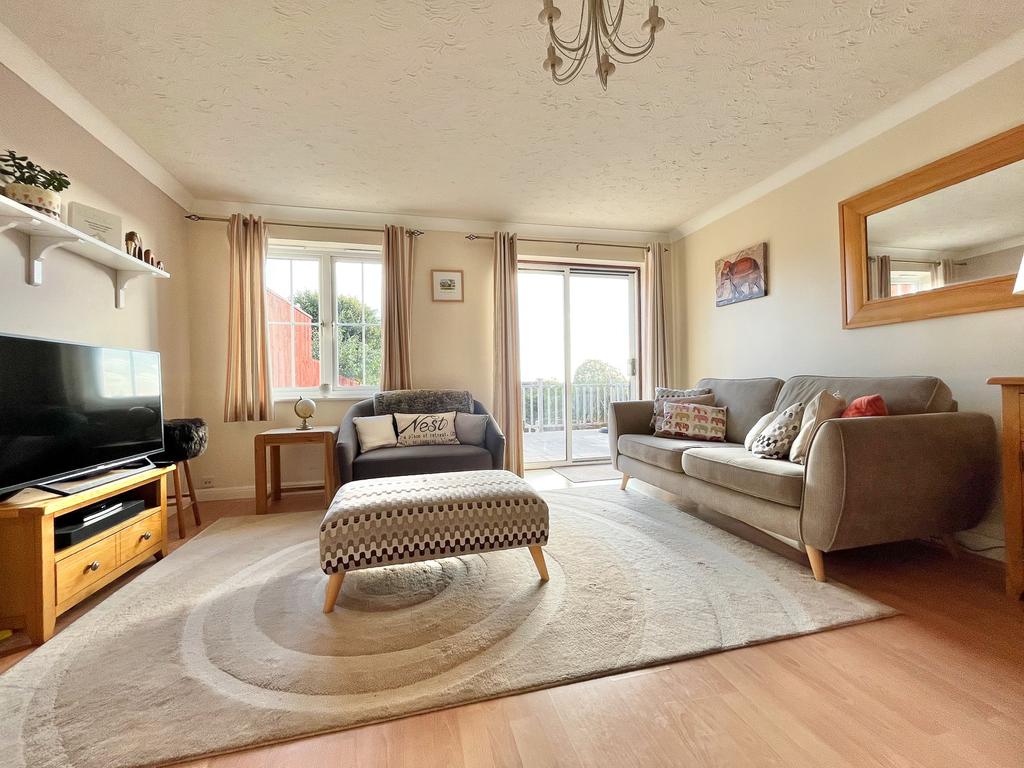 Kittiwake Drive The Willows Torquay 3 bed end of terrace house £