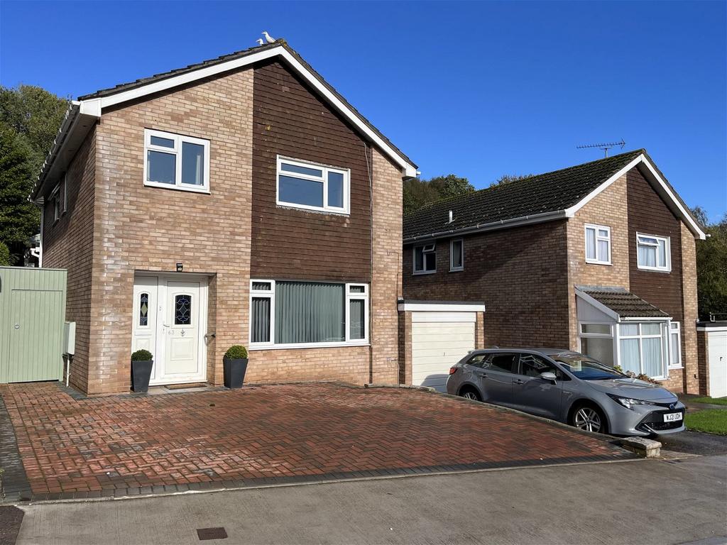 Lancaster Drive, Roselands, Paignton 5 bed detached house for sale £