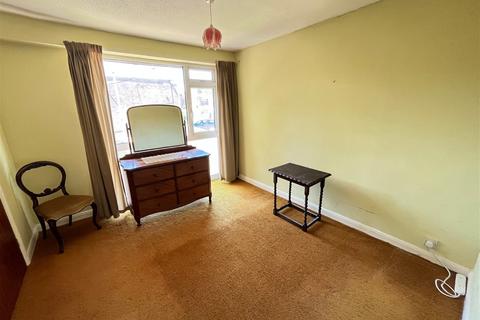 9 Arden Drive, Torquay, TQ2 6DZ
