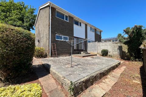 9 Arden Drive, Torquay, TQ2 6DZ