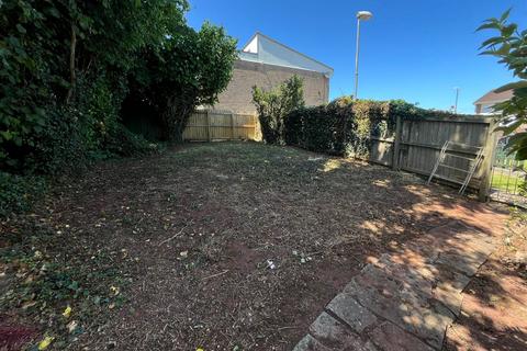 9 Arden Drive, Torquay, TQ2 6DZ