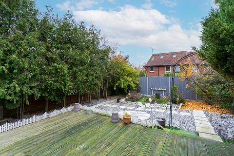 1 Mortimer Close, Bushey, WD23 4UH