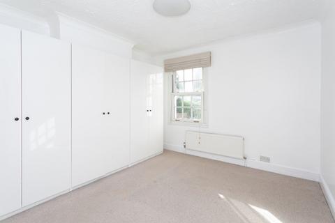 4, Grove Cottages Falconer Road, Bushey, WD23 3AE