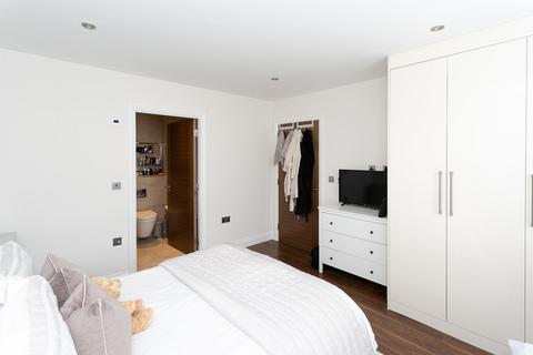 2 bedroom apartment for sale, Eton House, Marlborough Drive, Bushey, Herts, WD23